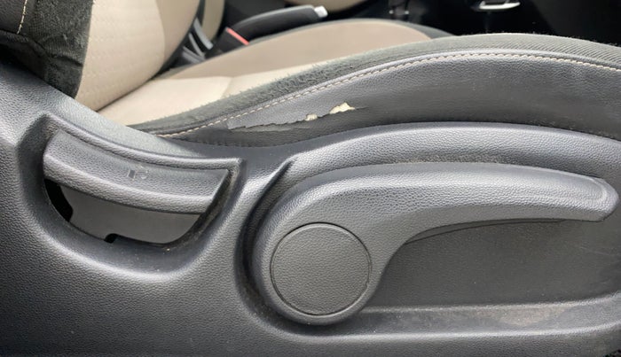 2016 Hyundai Elite i20 SPORTZ 1.2, Petrol, Manual, 45,010 km, Driver Side Adjustment Panel