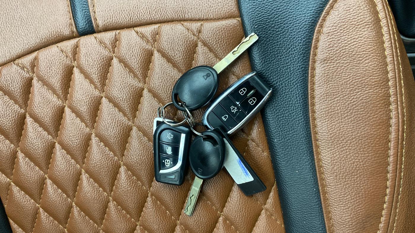 2020 Tata TIGOR XM PETROL, Petrol, Manual, 68,590 km, Key Close Up