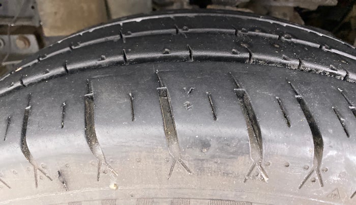2018 Mahindra Bolero Power+ ZLX, Diesel, Manual, 62,611 km, Left Front Tyre Tread