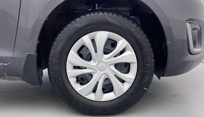 2017 Maruti Swift VXI, Petrol, Manual, 69,221 km, Right Front Wheel
