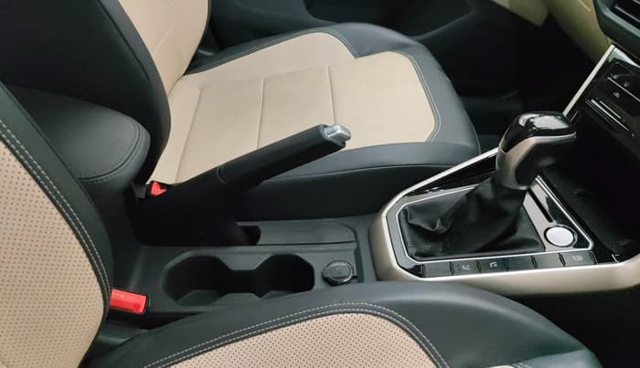 2022 Volkswagen VIRTUS TOPLINE TSI 1.0 AT, Petrol, Automatic, 6,593 km, Gear Lever