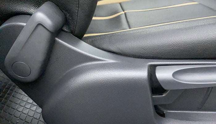 2017 Volkswagen Ameo COMFORTLINE 1.2L, Petrol, Manual, 23,790 km, Driver Side Adjustment Panel