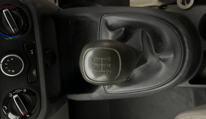 2021 Hyundai GRAND I10 NIOS ERA 1.2 KAPPA VTVT, Petrol, Manual, 28,477 km, Gear Lever