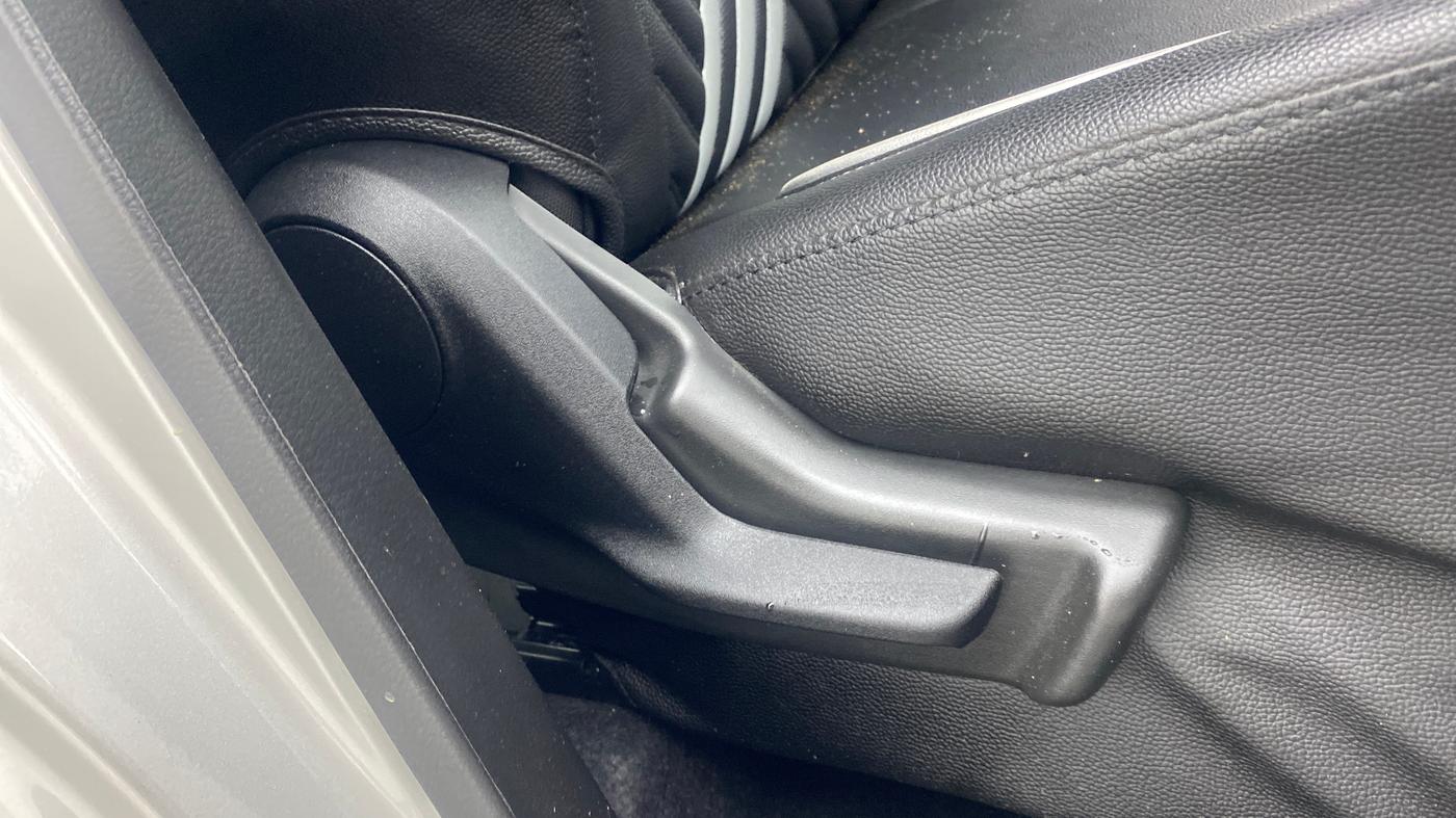 2025 Maruti IGNIS ZETA 1.2 AMT, Petrol, Automatic, 6,286 km, Driver Side Adjustment Panel