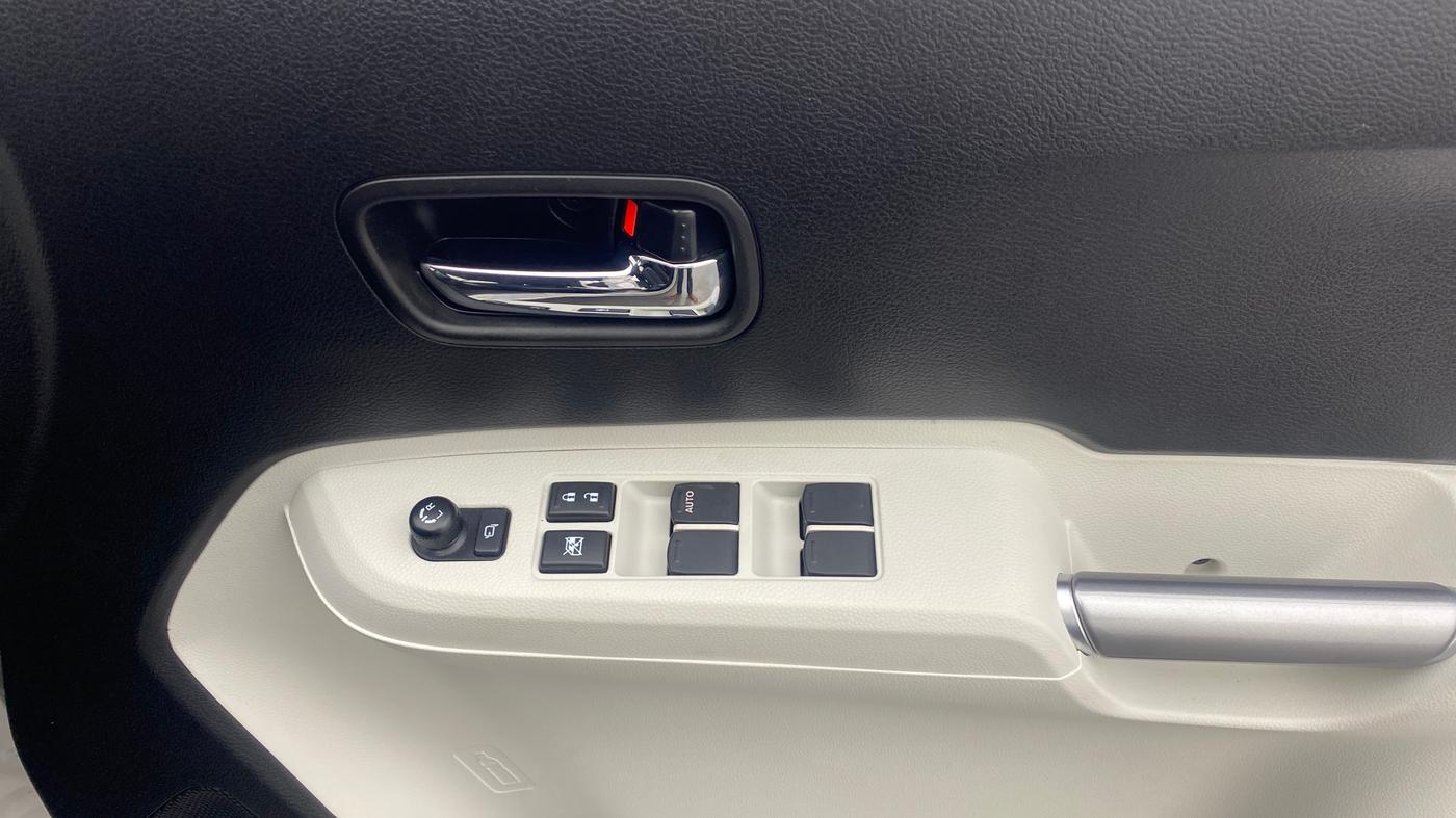 2025 Maruti IGNIS ZETA 1.2 AMT, Petrol, Automatic, 6,286 km, Driver Side Door Panels Control
