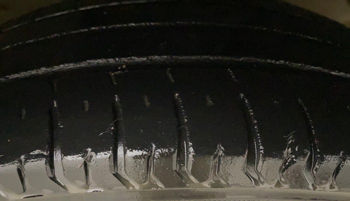 2019 Maruti Dzire VXI, Petrol, Manual, 62,511 km, Right Front Tyre Tread