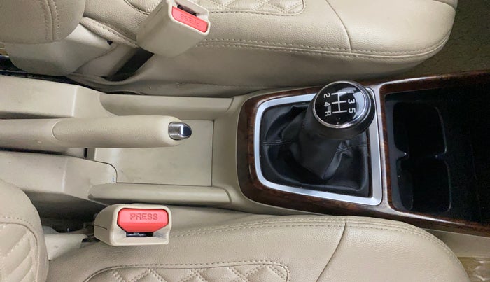 2019 Maruti Dzire VXI, Petrol, Manual, 62,511 km, Gear Lever