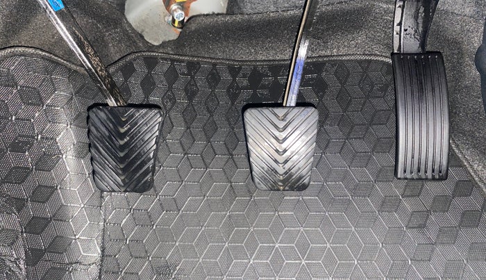 2023 Hyundai NEW I20 ASTA (O) 1.2 MT, Petrol, Manual, 13,901 km, Pedals