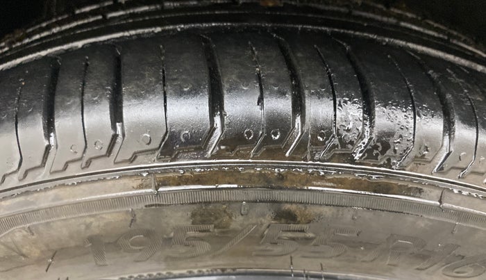 2023 Hyundai NEW I20 ASTA (O) 1.2 MT, Petrol, Manual, 13,901 km, Left Front Tyre Tread