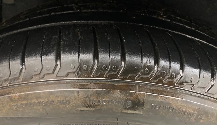 2023 Hyundai NEW I20 ASTA (O) 1.2 MT, Petrol, Manual, 13,901 km, Right Rear Tyre Tread