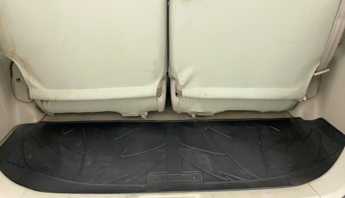 2014 Toyota Innova 2.5 VX 7 STR BS IV, Diesel, Manual, 95,974 km, Boot Inside