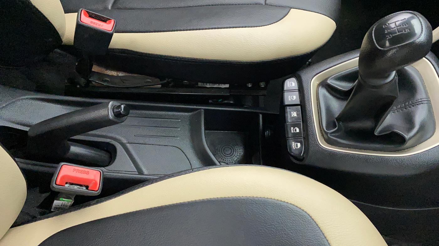 2020 Hyundai NEW SANTRO SPORTZ 1.1, Petrol, Manual, 45,192 km, Gear Lever