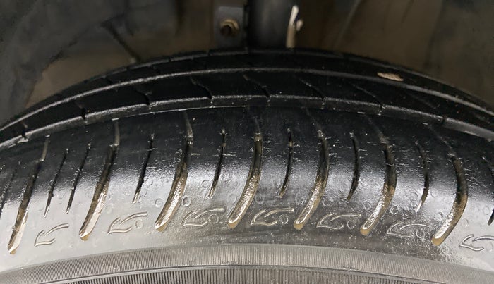 2019 Maruti Baleno DELTA PETROL 1.2, Petrol, Manual, 23,283 km, Left Front Tyre Tread