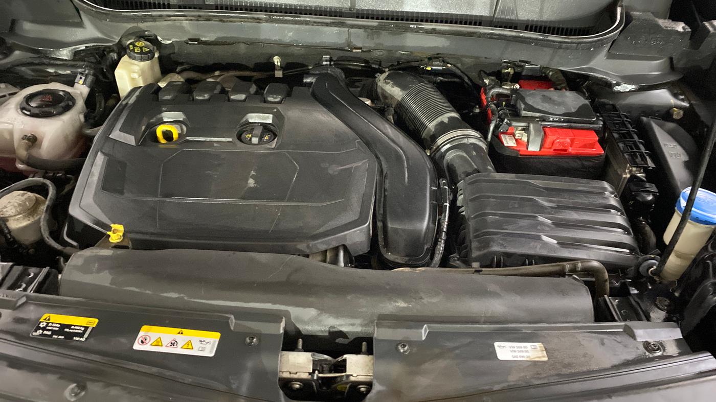 2022 Skoda KUSHAQ STYLE 1.5L TSI DSG, Petrol, Automatic, 34,453 km, Engine View