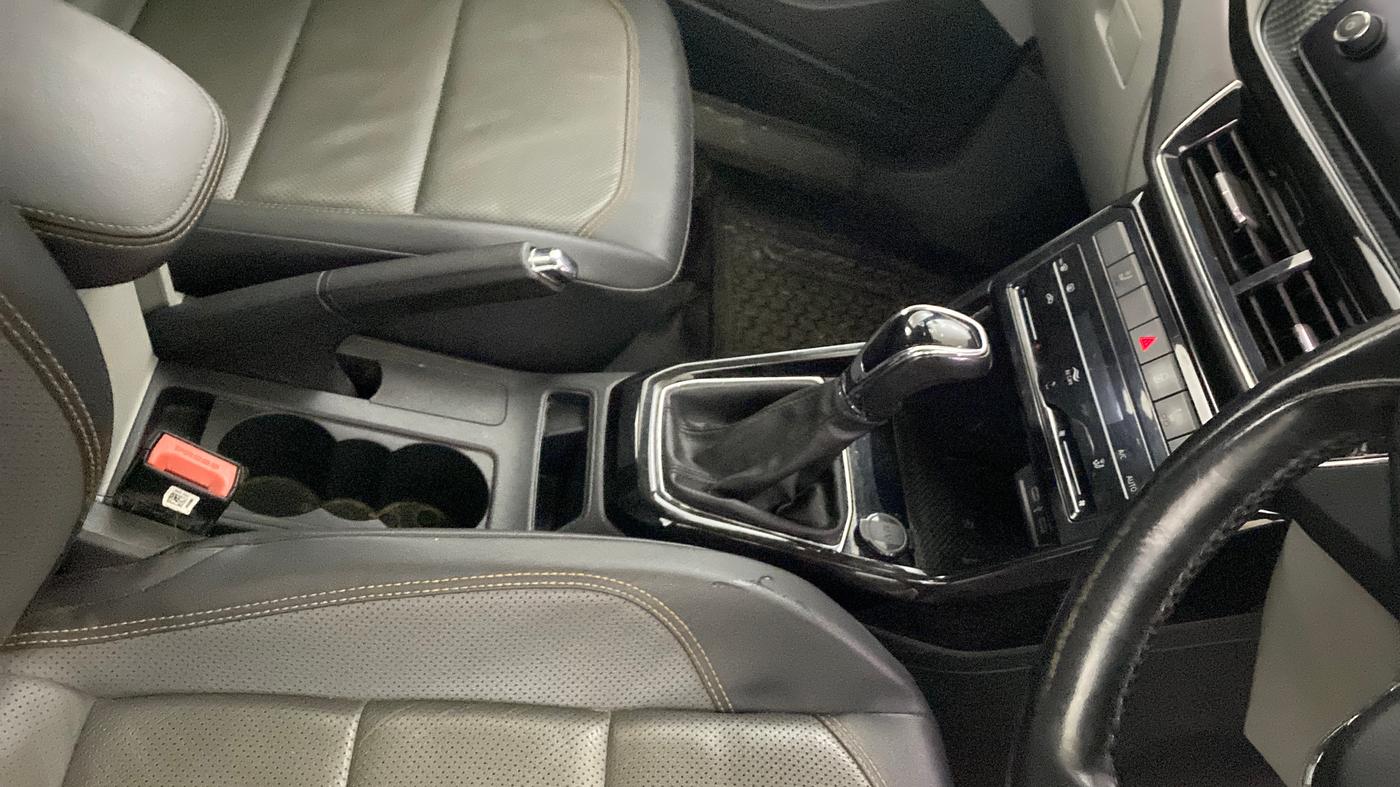 2022 Skoda KUSHAQ STYLE 1.5L TSI DSG, Petrol, Automatic, 34,453 km, Gear Lever