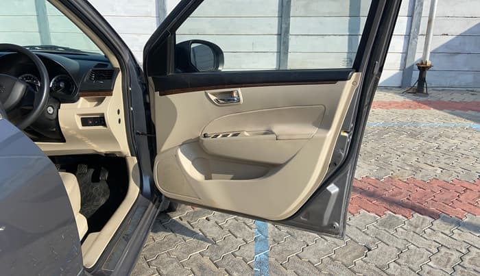 2014 Maruti Swift Dzire VXI, Petrol, Manual, 40,992 km, Driver Side Door Panels Control
