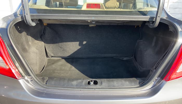 2014 Maruti Swift Dzire VXI, Petrol, Manual, 40,992 km, Boot Inside
