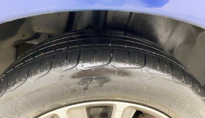 2019 Maruti Ciaz ALPHA 1.5 SHVS PETROL, Petrol, Manual, 1,10,193 km, Right Rear Tyre Tread