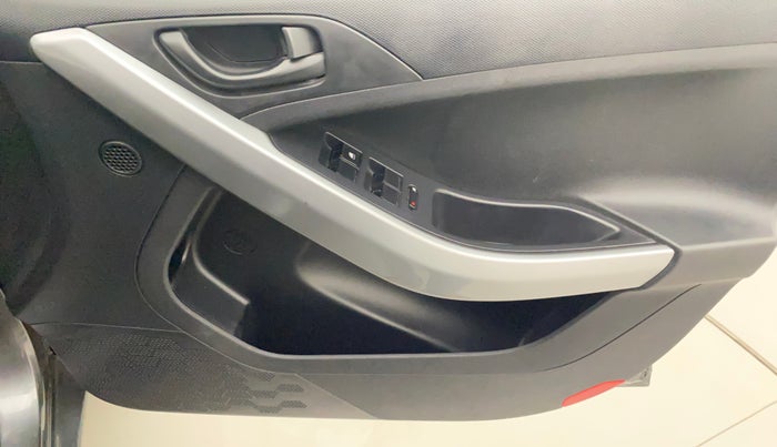 2020 Tata NEXON XM PETROL, Petrol, Manual, 45,291 km, Driver Side Door Panels Control