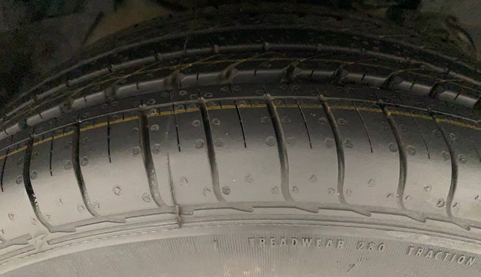 2020 Tata NEXON XM PETROL, Petrol, Manual, 45,291 km, Right Front Tyre Tread