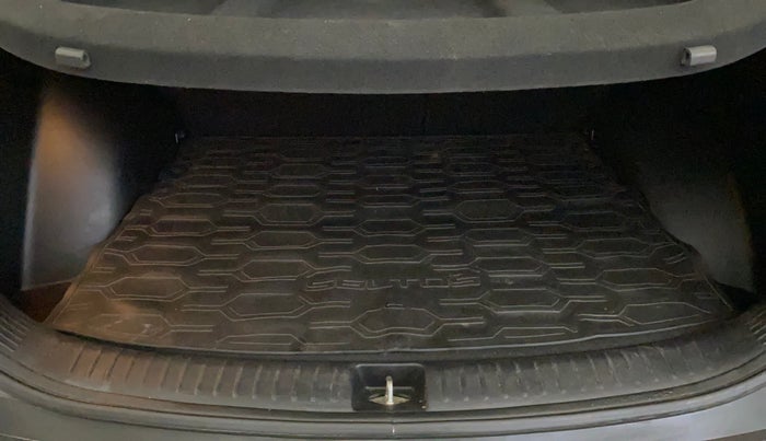 2021 KIA SELTOS HTX 1.5 PETROL, Petrol, Manual, 56,626 km, Boot Inside