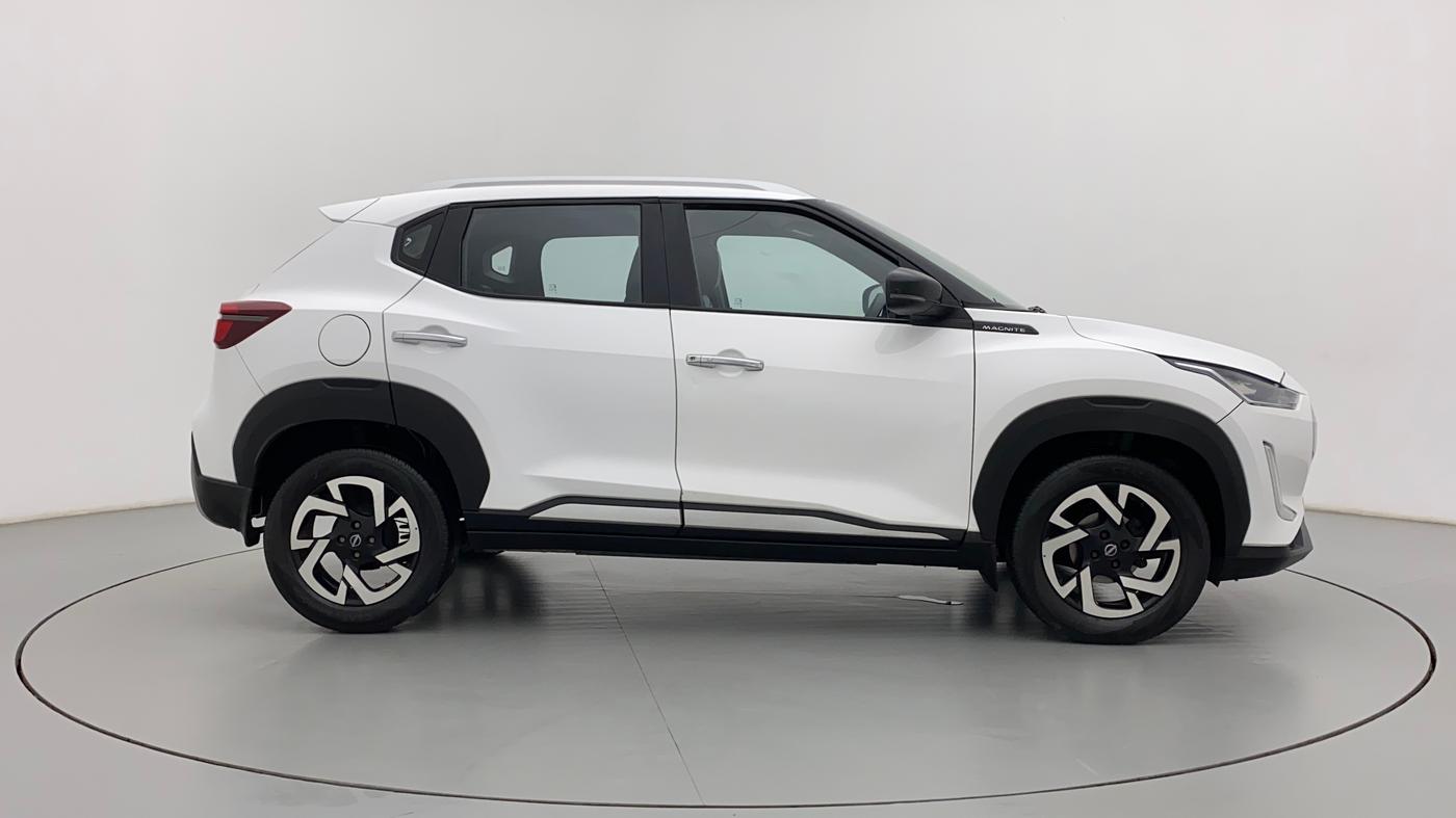 2021 Nissan MAGNITE XV TURBO CVT, Petrol, Automatic, 28,696 km, Right Side View