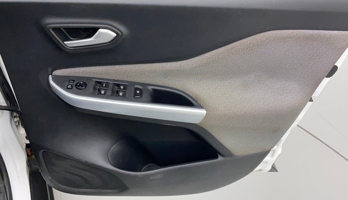 2021 Nissan MAGNITE XV TURBO CVT, Petrol, Automatic, 28,696 km, Driver Side Door Panels Control