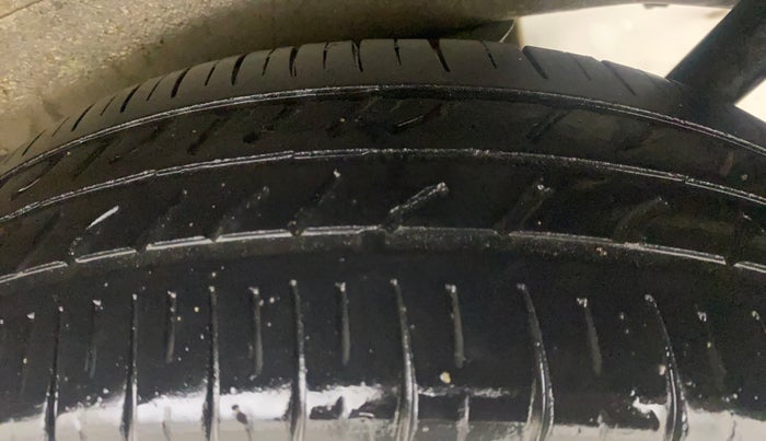 2014 Maruti Wagon R 1.0 VXI, Petrol, Manual, 18,611 km, Left Rear Tyre Tread