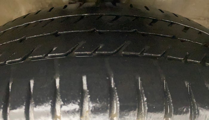 2014 Maruti Wagon R 1.0 VXI, Petrol, Manual, 18,611 km, Right Front Tyre Tread