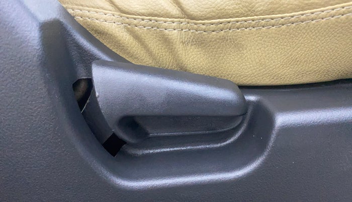 2014 Maruti Wagon R 1.0 VXI, Petrol, Manual, 18,611 km, Driver Side Adjustment Panel