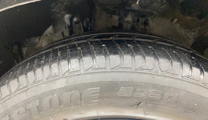 2014 Honda City 1.5L I-DTEC SV, Diesel, Manual, 1,01,242 km, Left Front Tyre Tread