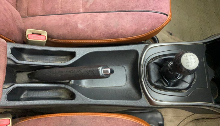 2014 Honda City 1.5L I-DTEC SV, Diesel, Manual, 1,01,242 km, Gear Lever