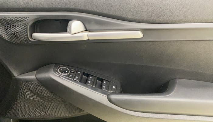 2022 KIA SELTOS HTK PLUS 1.5, Petrol, Manual, 46,327 km, Driver Side Door Panels Control