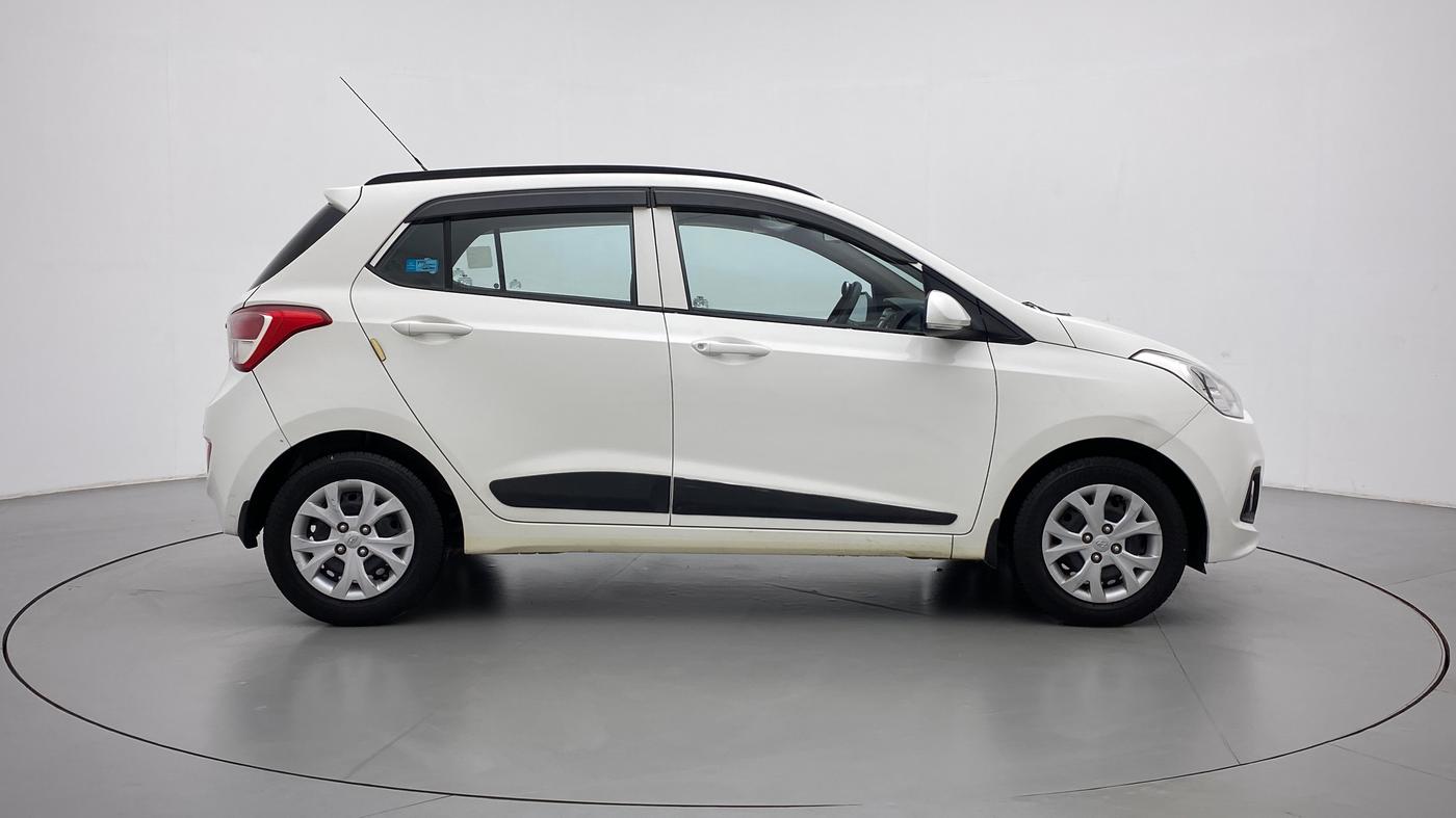 2015 Hyundai Grand i10 SPORTZ 1.2 KAPPA VTVT, Petrol, Manual, 50,242 km, Right Side View