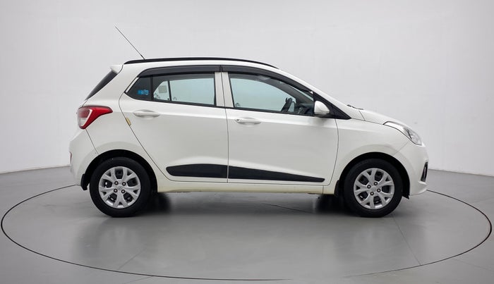 2015 Hyundai Grand i10 SPORTZ 1.2 KAPPA VTVT, Petrol, Manual, 50,242 km, Right Side View