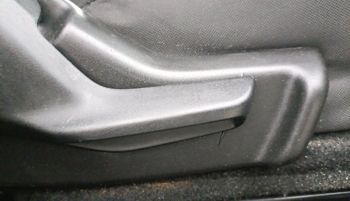 2016 Maruti Baleno DELTA PETROL 1.2, CNG, Manual, 1,14,151 km, Driver Side Adjustment Panel