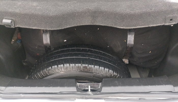 2016 Maruti Baleno DELTA PETROL 1.2, CNG, Manual, 1,14,151 km, Boot Inside