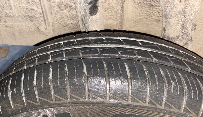 2021 Renault TRIBER RXT, Petrol, Manual, 11,417 km, Right Rear Tyre Tread