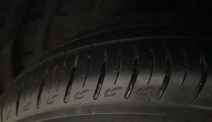 2021 Ford Ecosport TITANIUM + SE 1.5L DIESEL, Diesel, Manual, 50,264 km, Right Front Tyre Tread