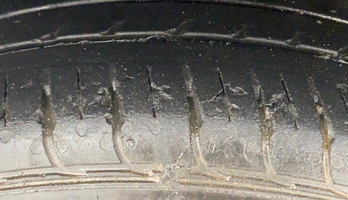 2022 Hyundai GRAND I10 NIOS ASTA 1.2 KAPPA VTVT, Petrol, Manual, 21,899 km, Left Front Tyre Tread