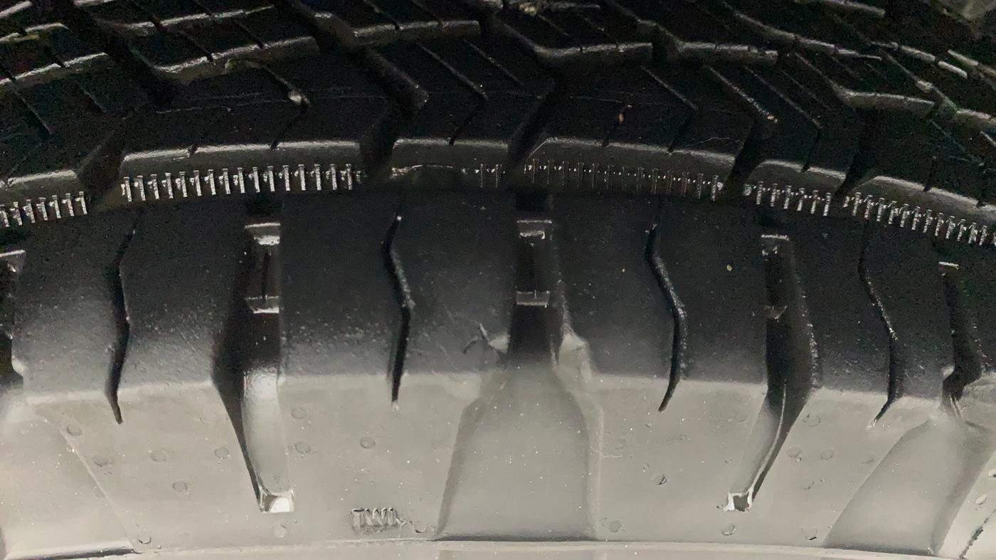 2019 Tata Harrier XM 2.0L KRYOTEC, Diesel, Manual, 47,377 km, Right Front Tyre Tread
