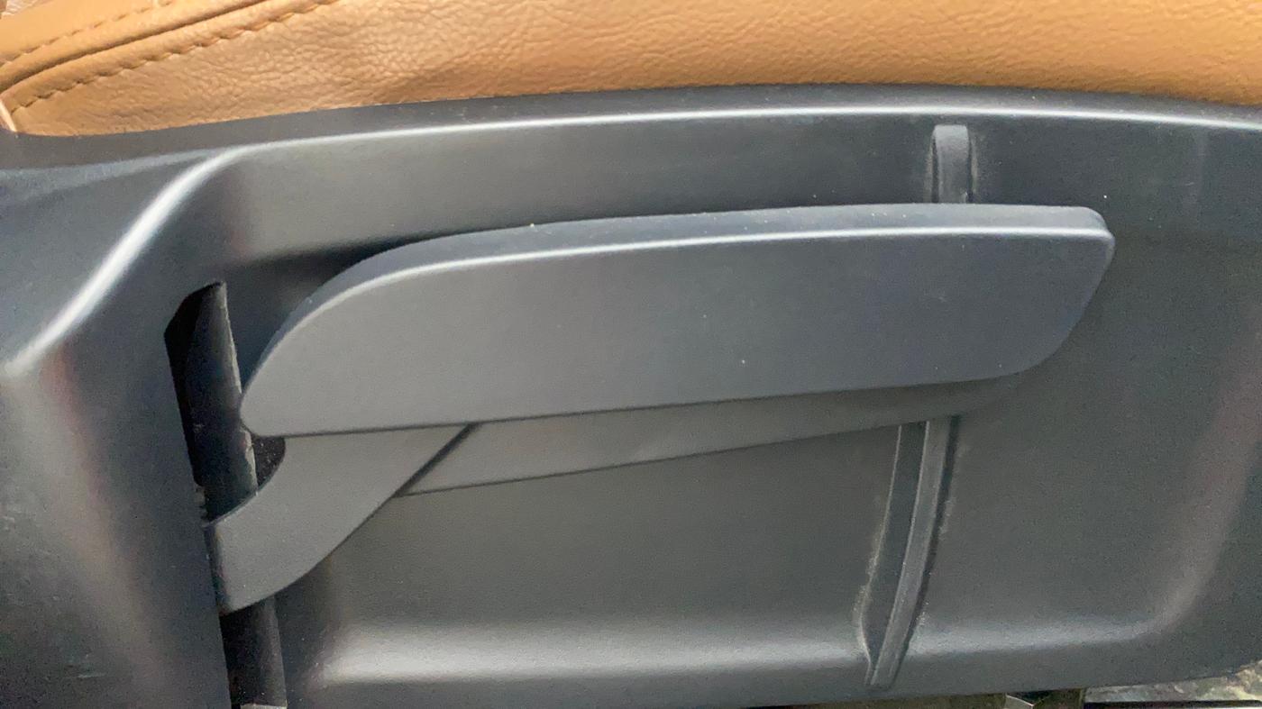 2019 Tata Harrier XM 2.0L KRYOTEC, Diesel, Manual, 47,377 km, Driver Side Adjustment Panel