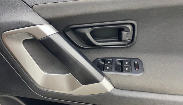 2019 Tata Harrier XM 2.0L KRYOTEC, Diesel, Manual, 47,377 km, Driver Side Door Panels Control