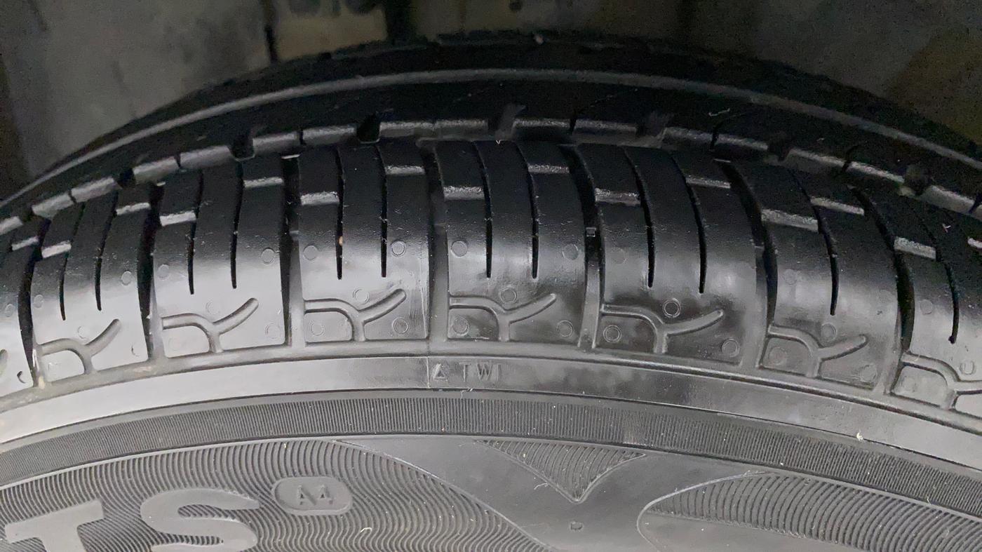 2016 Renault Kwid RXT 0.8, Petrol, Manual, 55,308 km, Left Front Tyre Tread