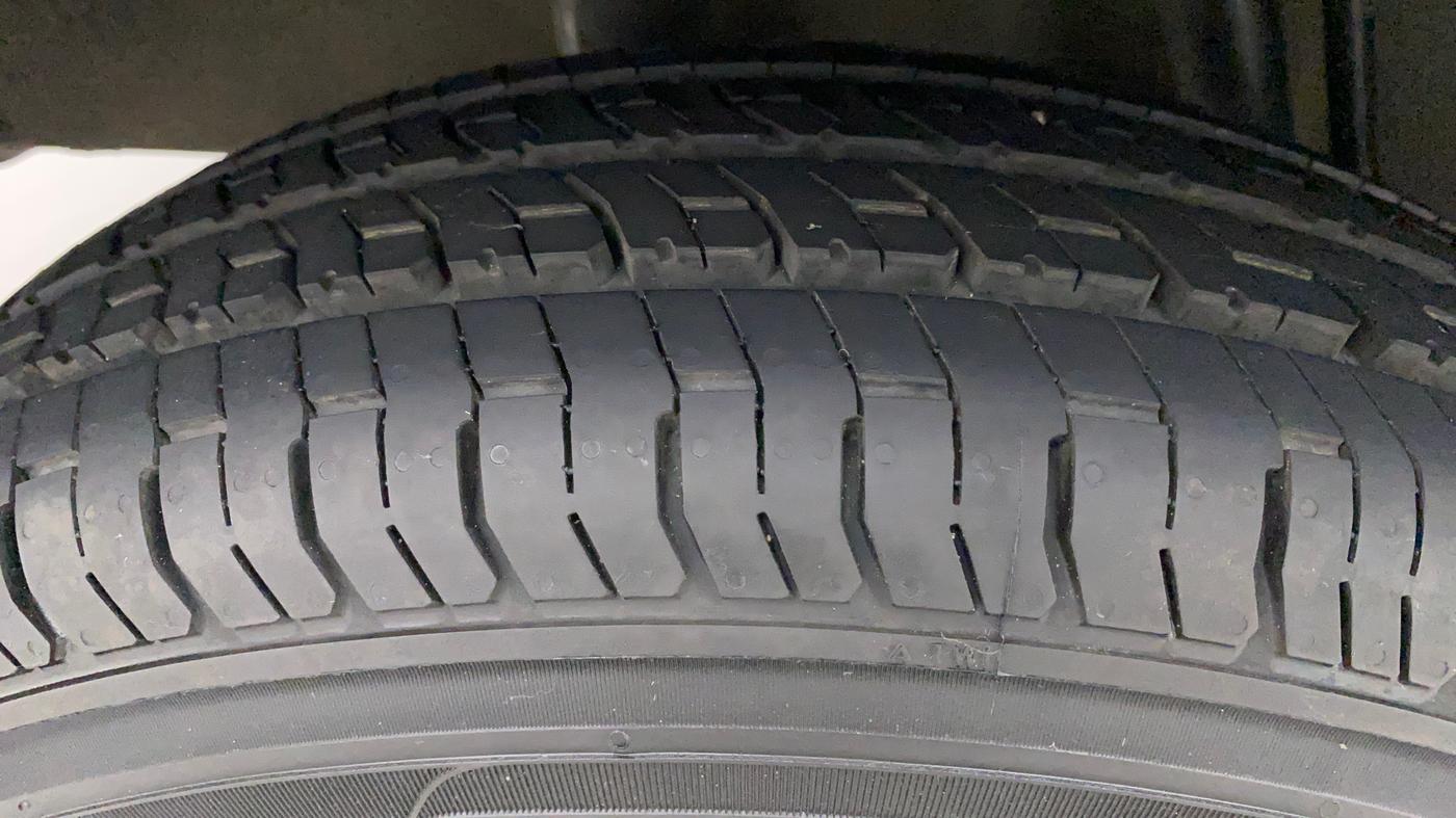 2016 Renault Kwid RXT 0.8, Petrol, Manual, 55,308 km, Right Rear Tyre Tread