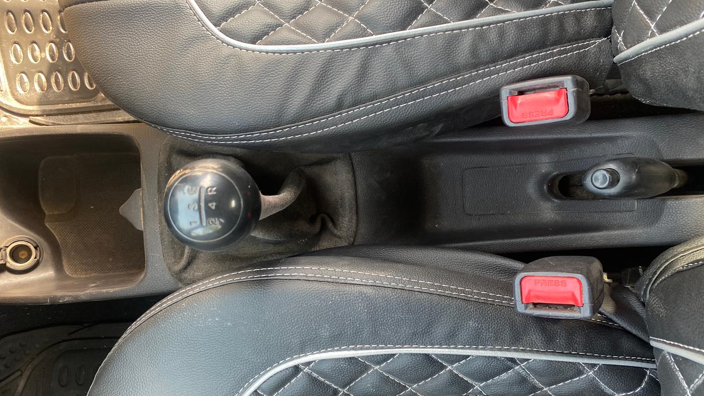 2013 Hyundai Eon ERA +, Petrol, Manual, 81,177 km, Gear Lever