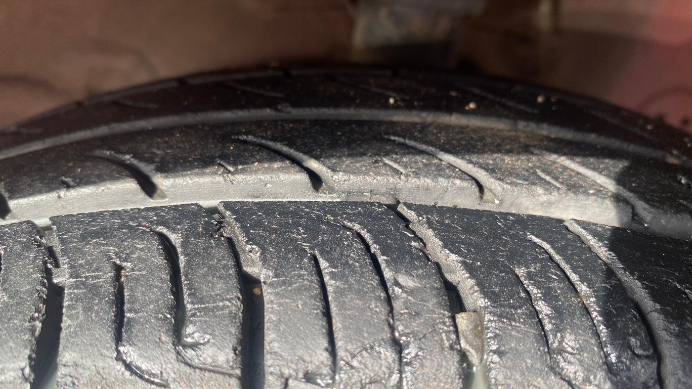 2013 Hyundai Eon ERA +, Petrol, Manual, 81,177 km, Right Front Tyre Tread