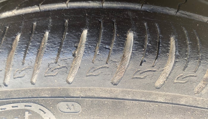 2021 KIA SONET GTX PLUS 1.0 IMT, Petrol, Manual, 39,645 km, Right Front Tyre Tread