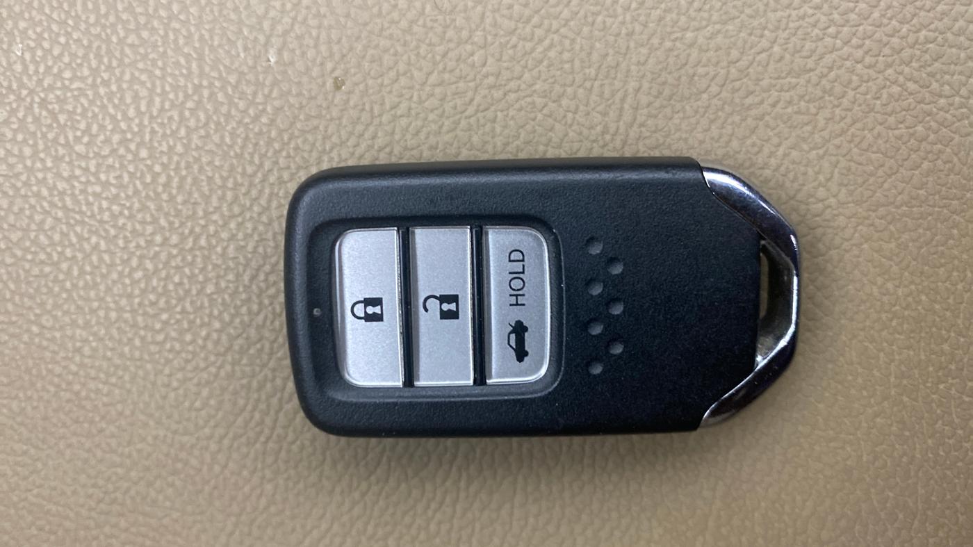 2022 Honda Amaze 1.2L I-VTEC VX, Petrol, Manual, 13,455 km, Key Close Up