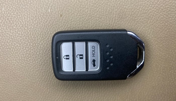 2022 Honda Amaze 1.2L I-VTEC VX, Petrol, Manual, 13,455 km, Key Close Up